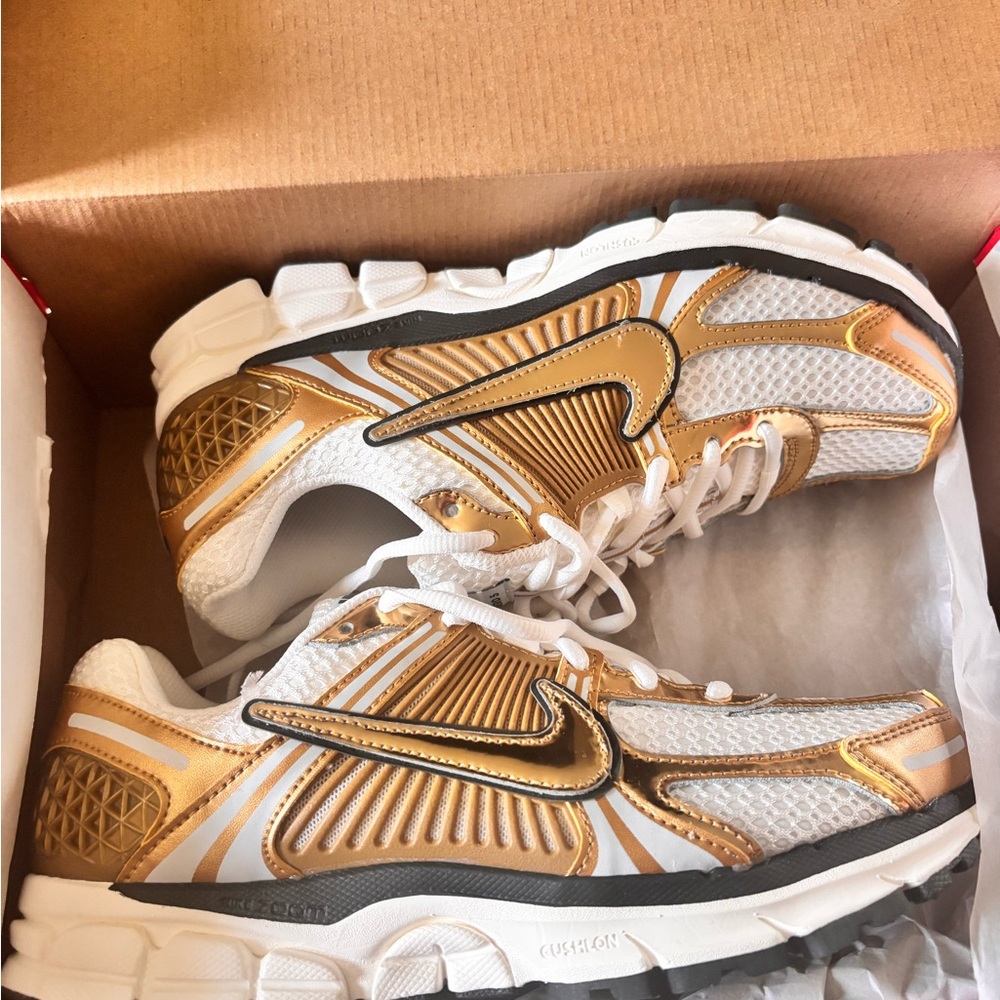 Nike White and Gold Sneakers